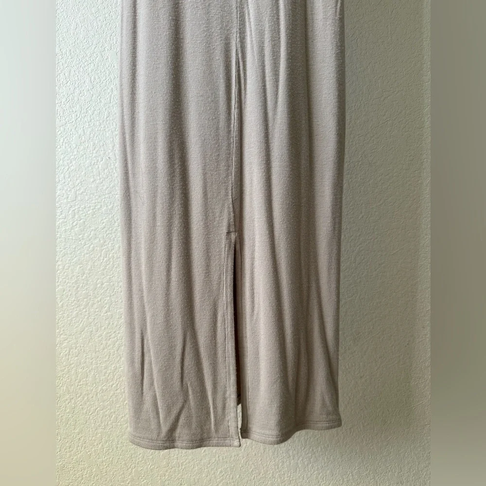 ATM Sleeveless Henley Midi Dress Color Rafia Size Small - Picture 9 of 9